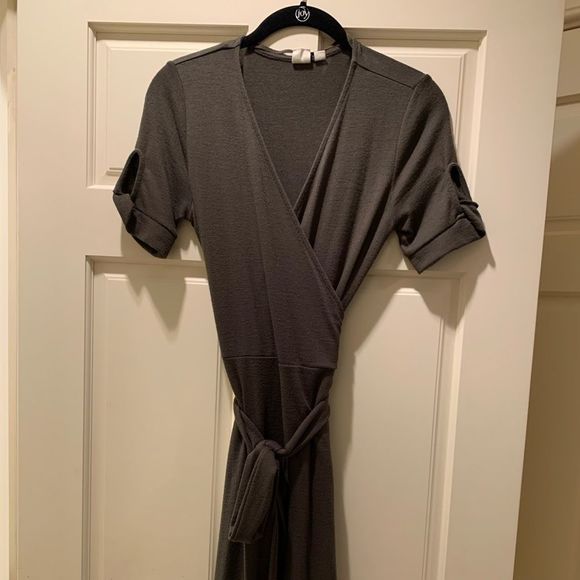 Gap - Olive Wrap Dress - Picture 1 of 2